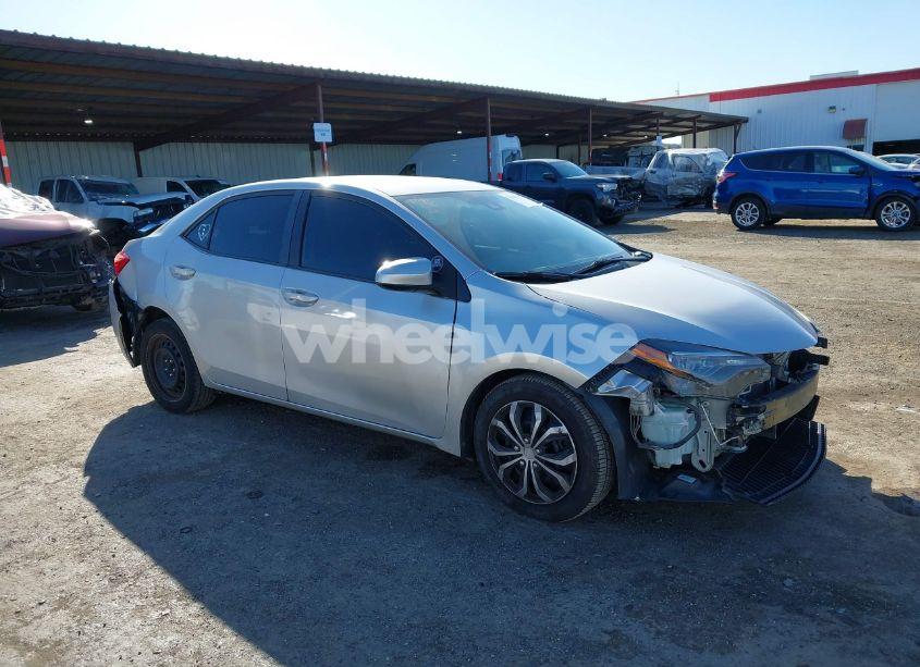 2018 Toyota Corolla LE (VIN 2T1BURHE0JC065147) main photo