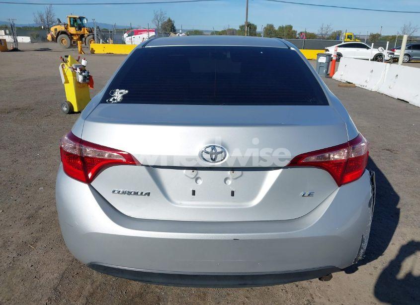 Photo 16 of 2018 Toyota Corolla LE (VIN 2T1BURHE0JC065147)