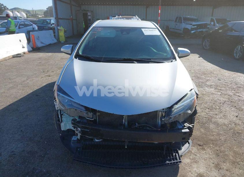 Photo 6 of 2018 Toyota Corolla LE (VIN 2T1BURHE0JC065147)