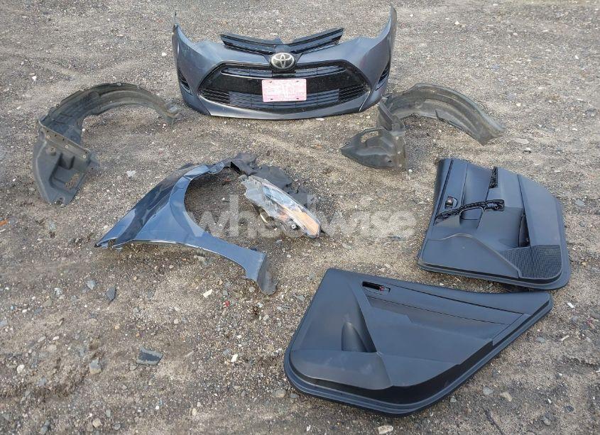 Photo 12 of 2018 Toyota Corolla L (VIN 2T1BURHE0JC068646)