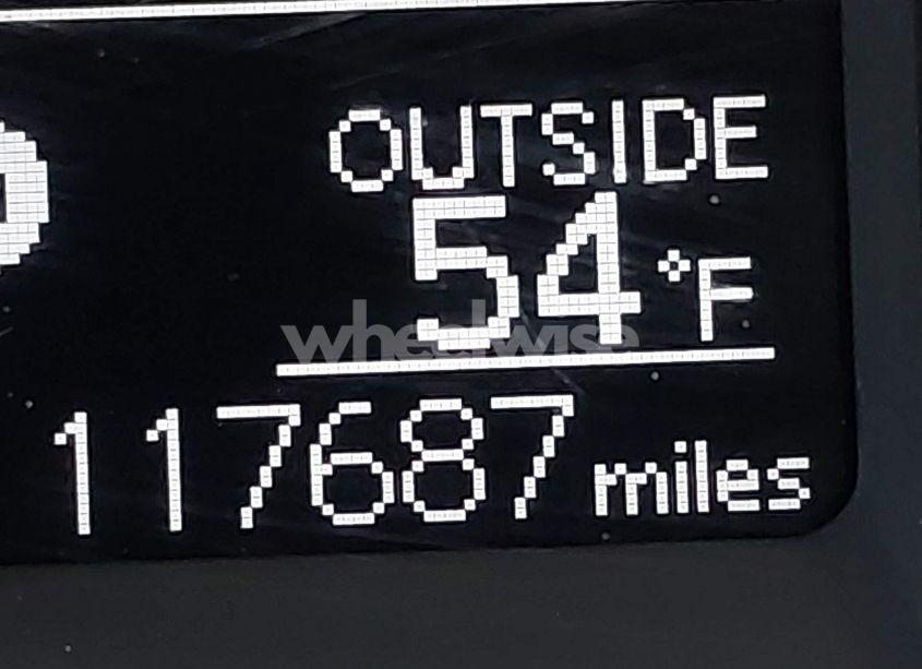 Photo 16 of 2018 Toyota Corolla L (VIN 2T1BURHE0JC068646)