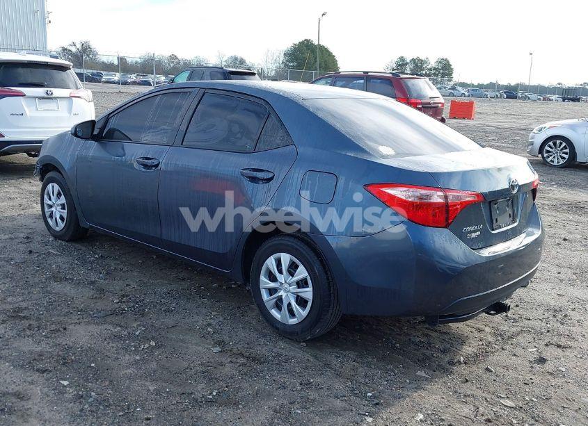 Photo 3 of 2018 Toyota Corolla L (VIN 2T1BURHE0JC068646)