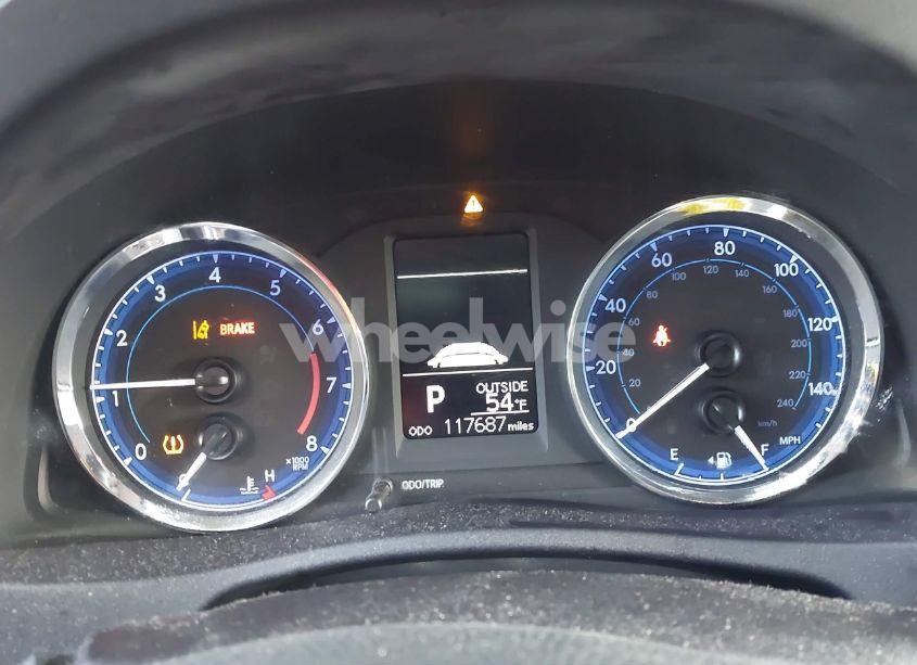 Photo 7 of 2018 Toyota Corolla L (VIN 2T1BURHE0JC068646)