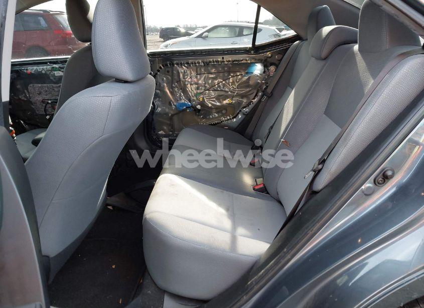 Photo 8 of 2018 Toyota Corolla L (VIN 2T1BURHE0JC068646)