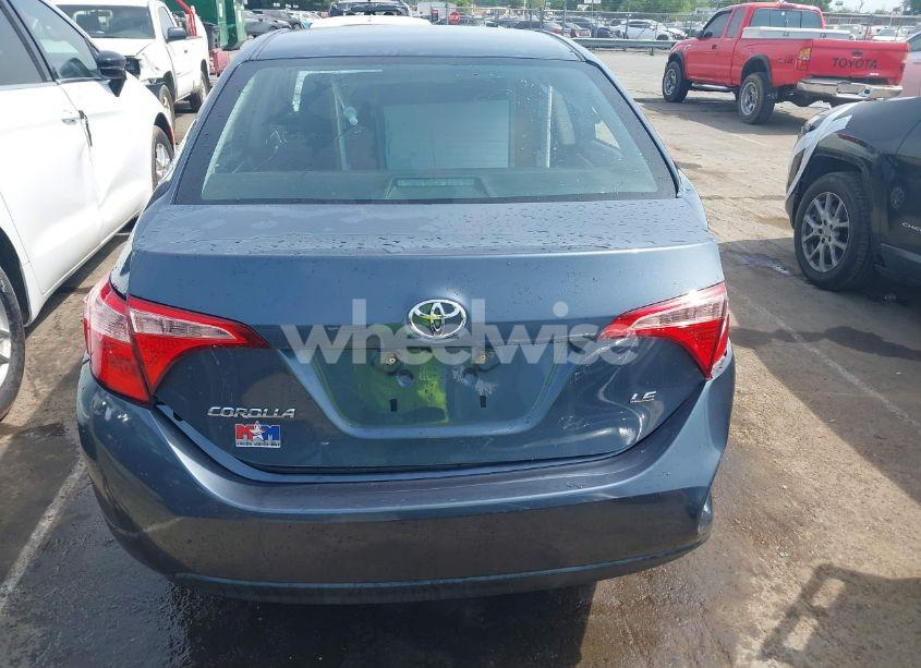 Photo 16 of 2018 Toyota Corolla LE (VIN 2T1BURHE0JC069246)