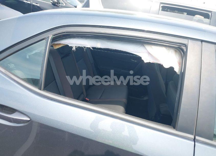 Photo 18 of 2018 Toyota Corolla LE (VIN 2T1BURHE0JC069246)