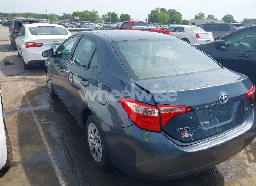 Photo 3 of 2018 Toyota Corolla LE (VIN 2T1BURHE0JC069246)