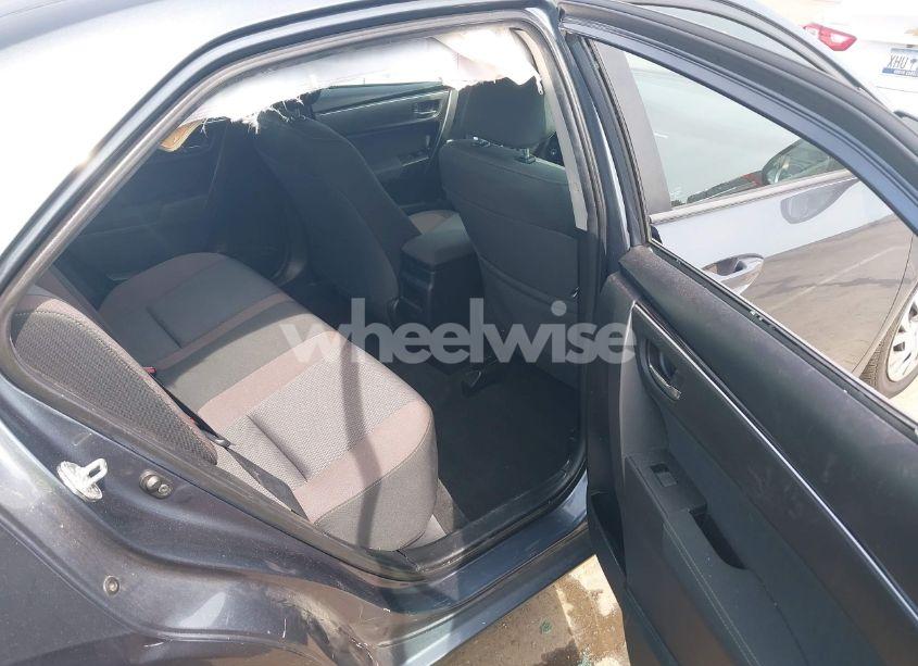 Photo 8 of 2018 Toyota Corolla LE (VIN 2T1BURHE0JC069246)