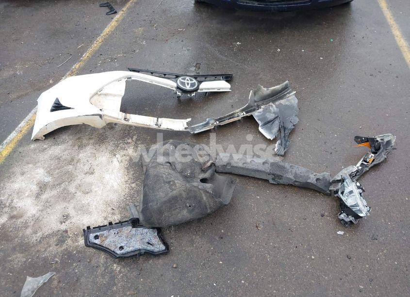 Photo 12 of 2018 Toyota Corolla LE (VIN 2T1BURHE0JC071644)