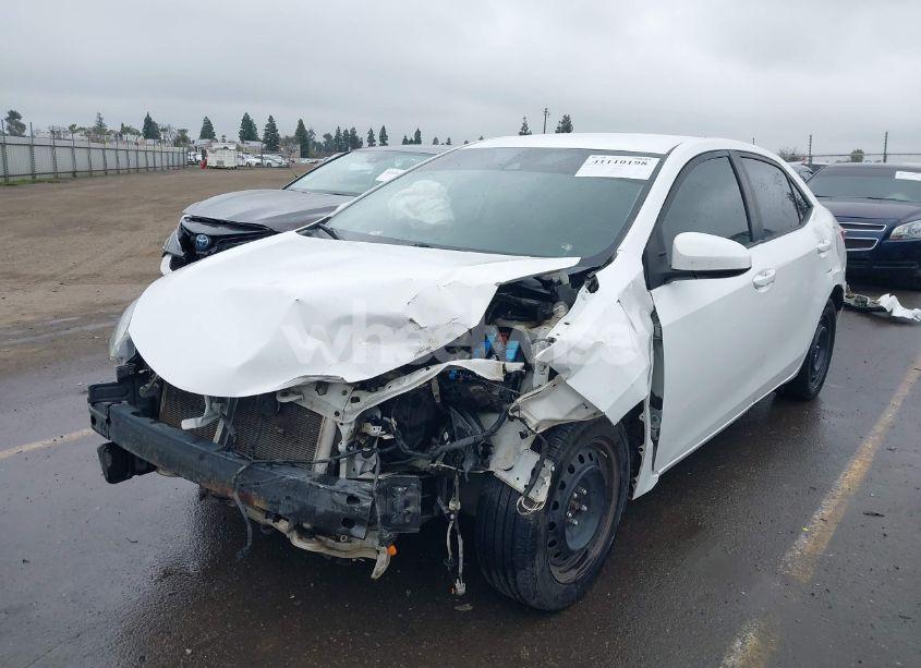 Photo 2 of 2018 Toyota Corolla LE (VIN 2T1BURHE0JC071644)
