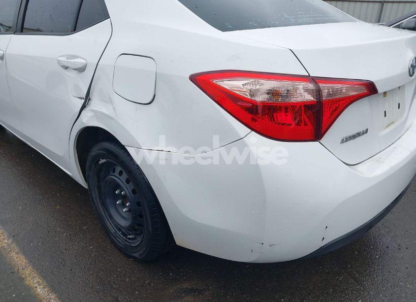 Photo 20 of 2018 Toyota Corolla LE (VIN 2T1BURHE0JC071644)