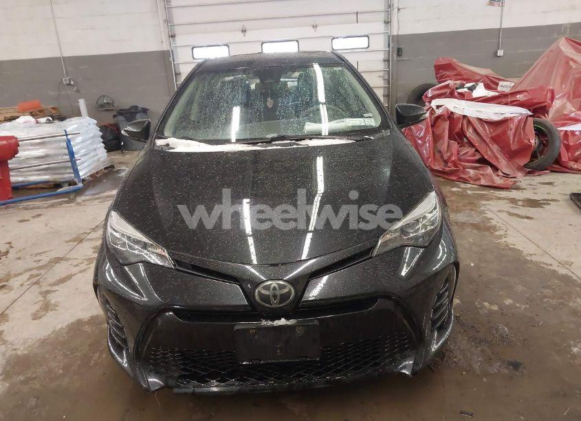 Photo 13 of 2018 Toyota Corolla L/LE/XLE/SE/XSE (VIN 2T1BURHE0JC072213)