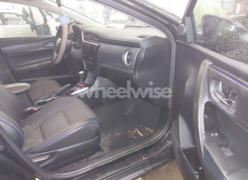 Photo 5 of 2018 Toyota Corolla L/LE/XLE/SE/XSE (VIN 2T1BURHE0JC072213)