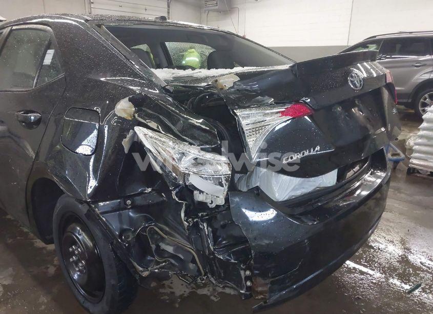 Photo 6 of 2018 Toyota Corolla L/LE/XLE/SE/XSE (VIN 2T1BURHE0JC072213)