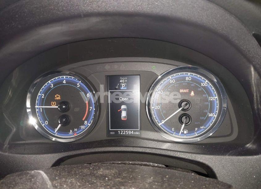 Photo 7 of 2018 Toyota Corolla L/LE/XLE/SE/XSE (VIN 2T1BURHE0JC072213)