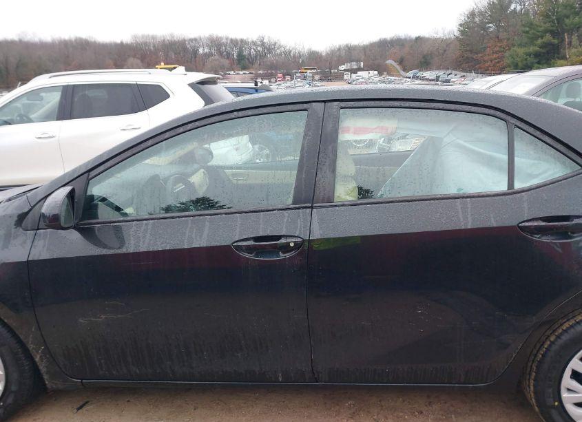 Photo 15 of 2018 Toyota Corolla LE (VIN 2T1BURHE0JC076391)