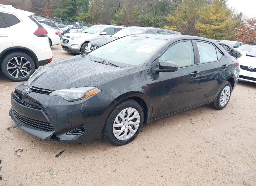 Photo 2 of 2018 Toyota Corolla LE (VIN 2T1BURHE0JC076391)