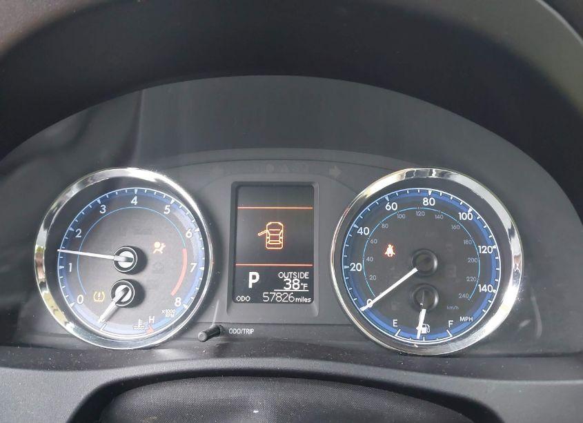 Photo 7 of 2018 Toyota Corolla LE (VIN 2T1BURHE0JC076391)