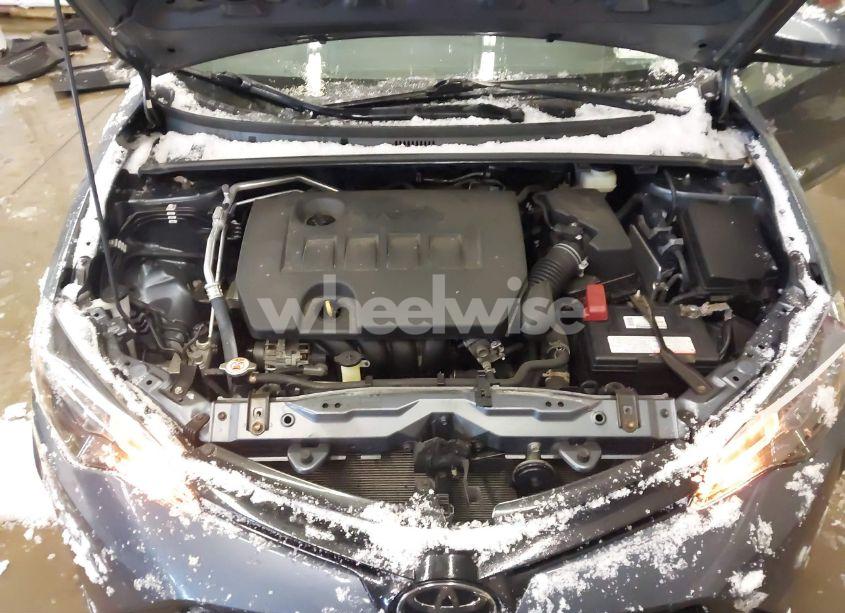 Photo 10 of 2018 Toyota Corolla LE (VIN 2T1BURHE0JC089108)
