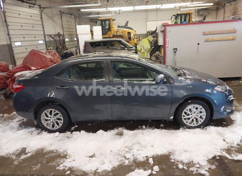 Photo 14 of 2018 Toyota Corolla LE (VIN 2T1BURHE0JC089108)