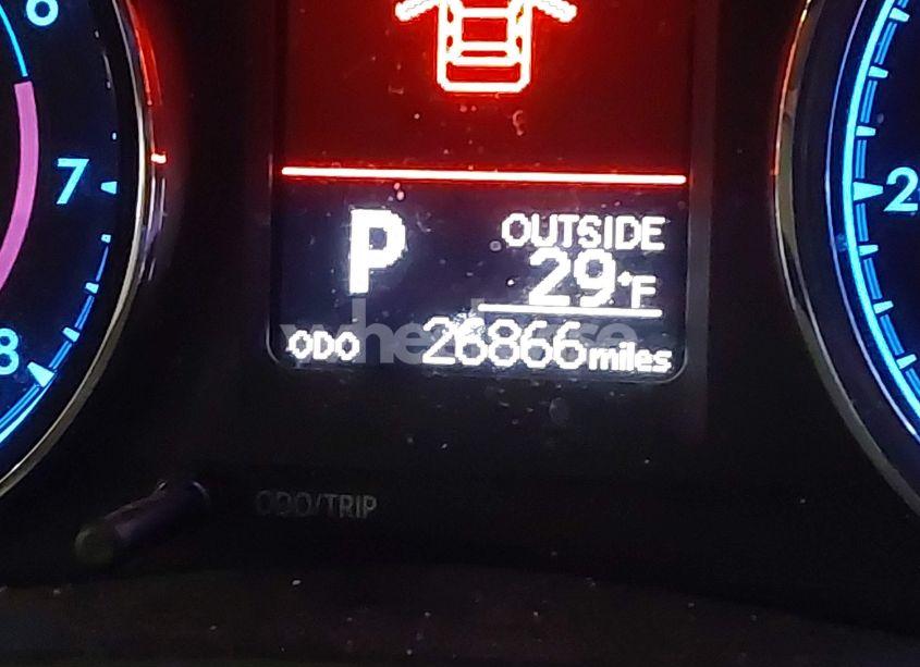 Photo 16 of 2018 Toyota Corolla LE (VIN 2T1BURHE0JC089108)