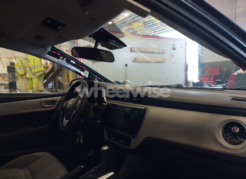 Photo 6 of 2018 Toyota Corolla LE (VIN 2T1BURHE0JC089108)