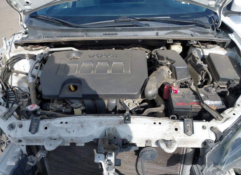 Photo 10 of 2018 Toyota Corolla LE (VIN 2T1BURHE0JC104691)