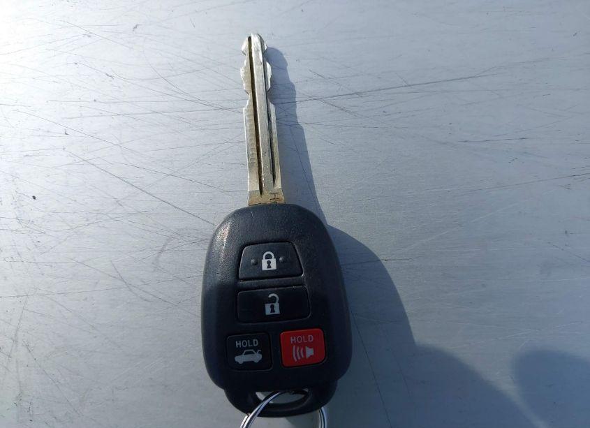 Photo 11 of 2018 Toyota Corolla LE (VIN 2T1BURHE0JC104691)