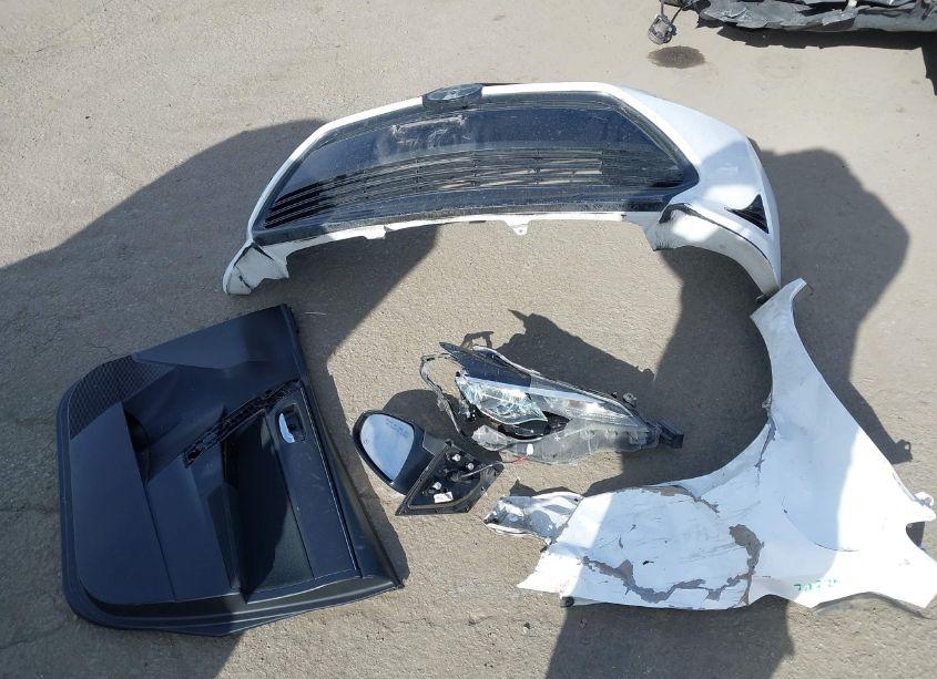 Photo 12 of 2018 Toyota Corolla LE (VIN 2T1BURHE0JC104691)