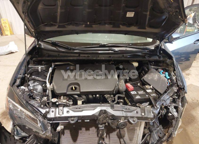 Photo 10 of 2018 Toyota Corolla L/LE/XLE/SE/XSE (VIN 2T1BURHE0JC106540)