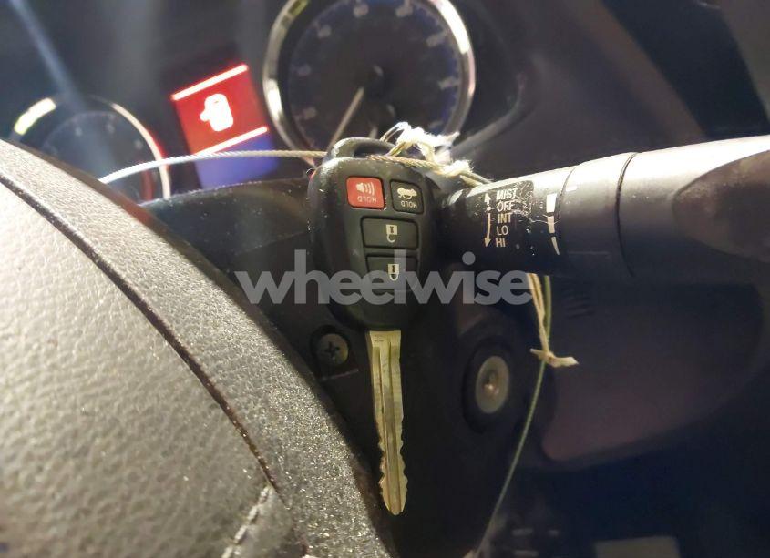 Photo 11 of 2018 Toyota Corolla L/LE/XLE/SE/XSE (VIN 2T1BURHE0JC106540)