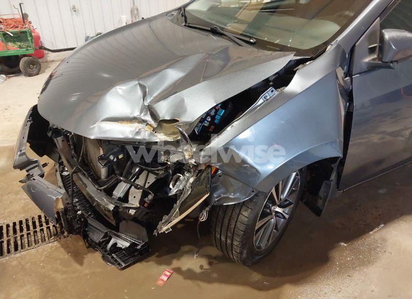 Photo 18 of 2018 Toyota Corolla L/LE/XLE/SE/XSE (VIN 2T1BURHE0JC106540)