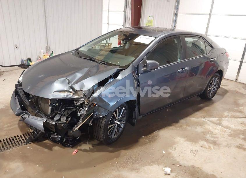 Photo 2 of 2018 Toyota Corolla L/LE/XLE/SE/XSE (VIN 2T1BURHE0JC106540)