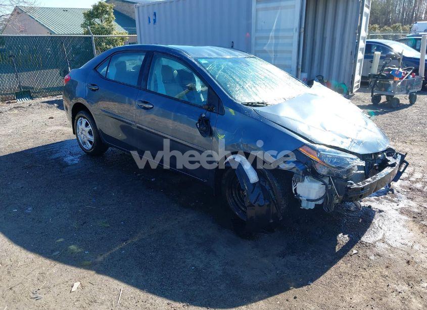 2018 Toyota Corolla LE (VIN 2T1BURHE0JC108367) main photo