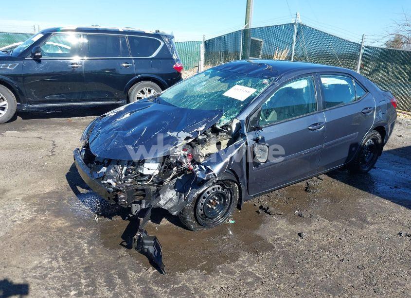 Photo 2 of 2018 Toyota Corolla LE (VIN 2T1BURHE0JC108367)