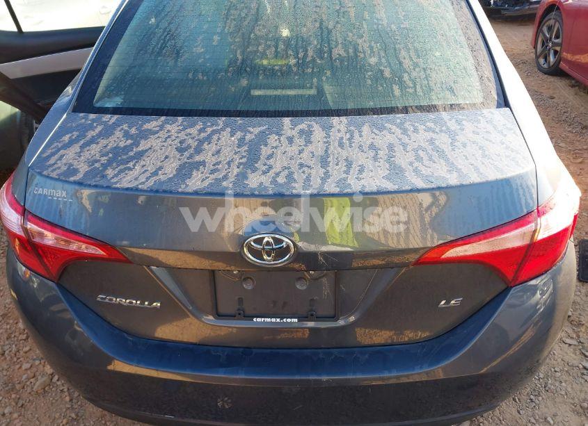 Photo 16 of 2018 Toyota Corolla LE (VIN 2T1BURHE0JC114007)