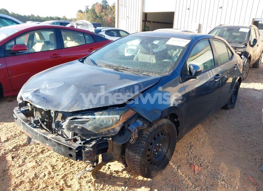 Photo 2 of 2018 Toyota Corolla LE (VIN 2T1BURHE0JC114007)