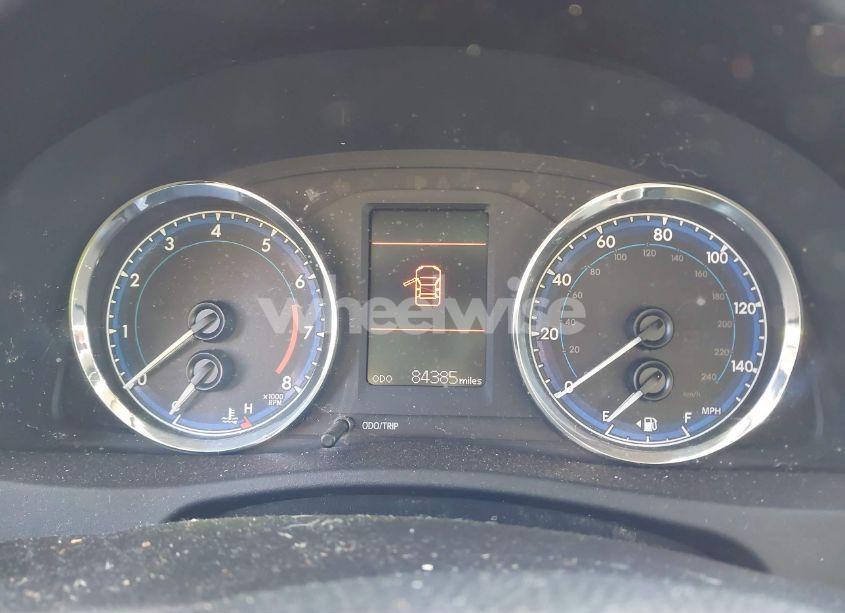 Photo 7 of 2018 Toyota Corolla LE (VIN 2T1BURHE0JC114007)