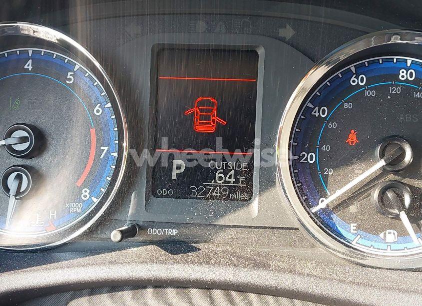 Photo 16 of 2018 Toyota Corolla LE (VIN 2T1BURHE0JC117814)