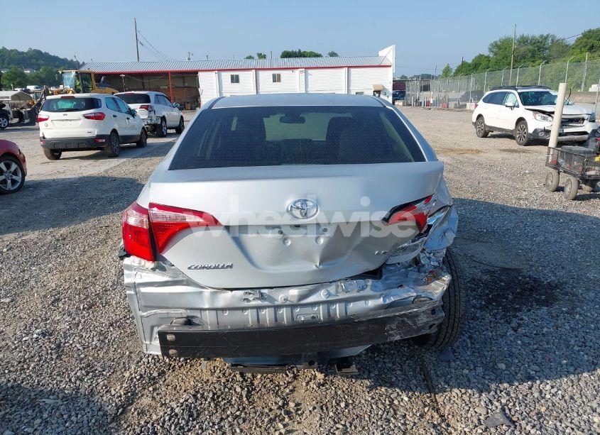 Photo 17 of 2018 Toyota Corolla LE (VIN 2T1BURHE0JC117814)