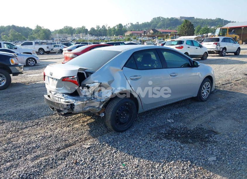 Photo 4 of 2018 Toyota Corolla LE (VIN 2T1BURHE0JC117814)