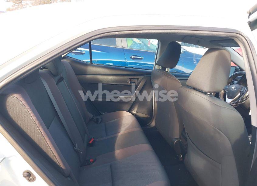 Photo 8 of 2018 Toyota Corolla L/LE/XLE/SE/XSE (VIN 2T1BURHE0JC117960)