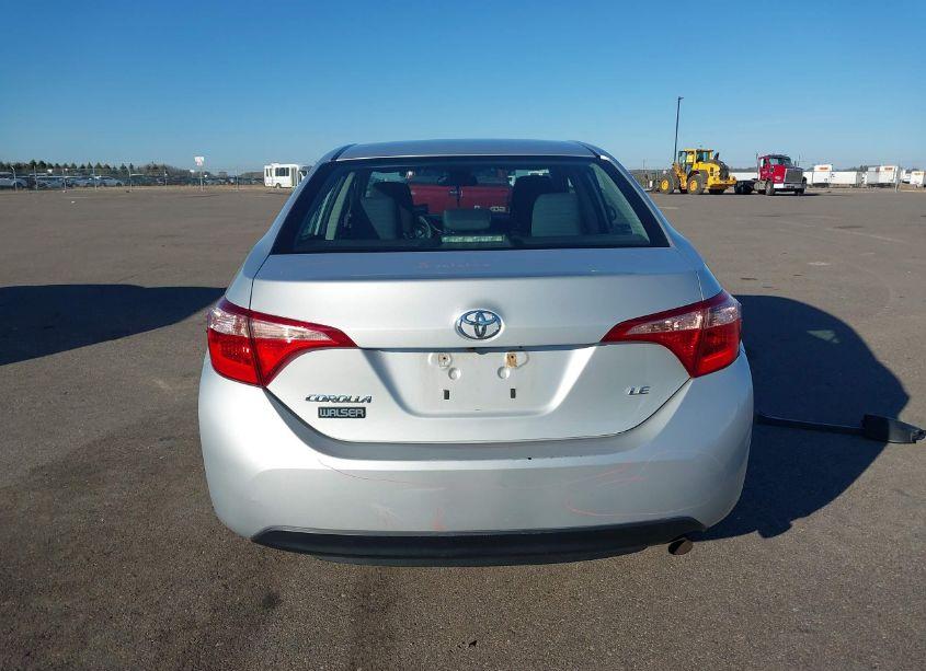 Photo 16 of 2018 Toyota Corolla LE (VIN 2T1BURHE0JC122530)