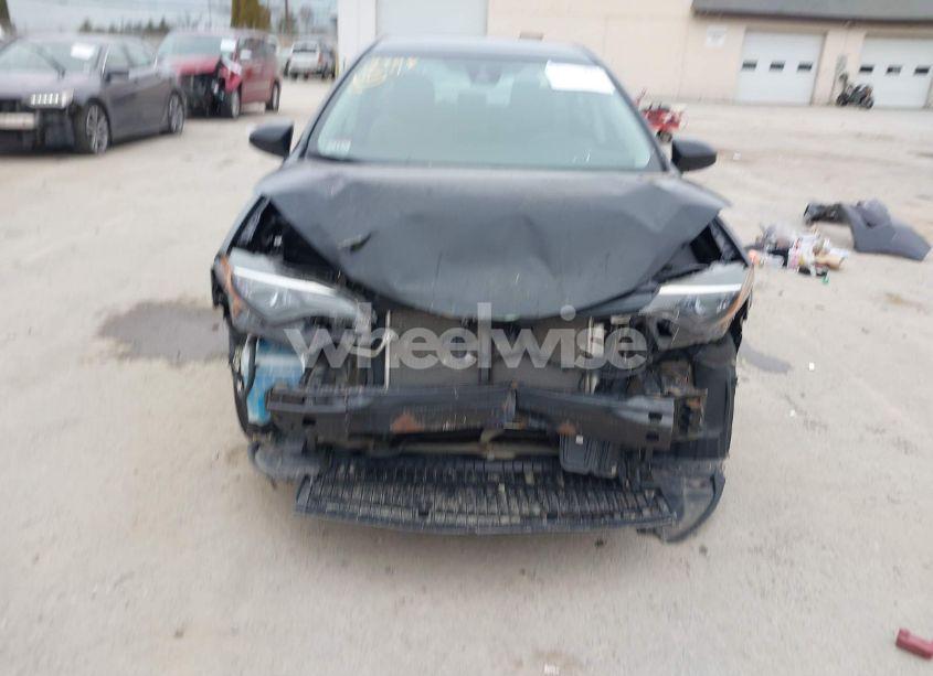 Photo 13 of 2018 Toyota Corolla LE (VIN 2T1BURHE0JC965594)