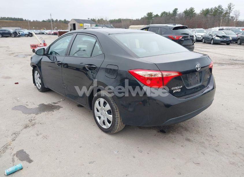 Photo 3 of 2018 Toyota Corolla LE (VIN 2T1BURHE0JC965594)