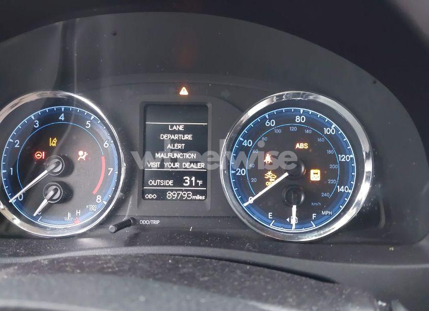 Photo 7 of 2018 Toyota Corolla LE (VIN 2T1BURHE0JC965594)