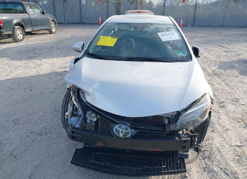 Photo 12 of 2018 Toyota Corolla L (VIN 2T1BURHE0JC970472)