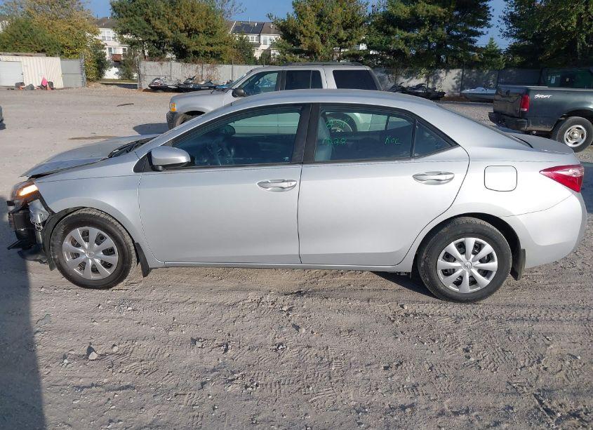 Photo 14 of 2018 Toyota Corolla L (VIN 2T1BURHE0JC970472)