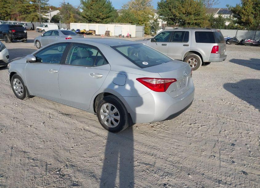 Photo 3 of 2018 Toyota Corolla L (VIN 2T1BURHE0JC970472)