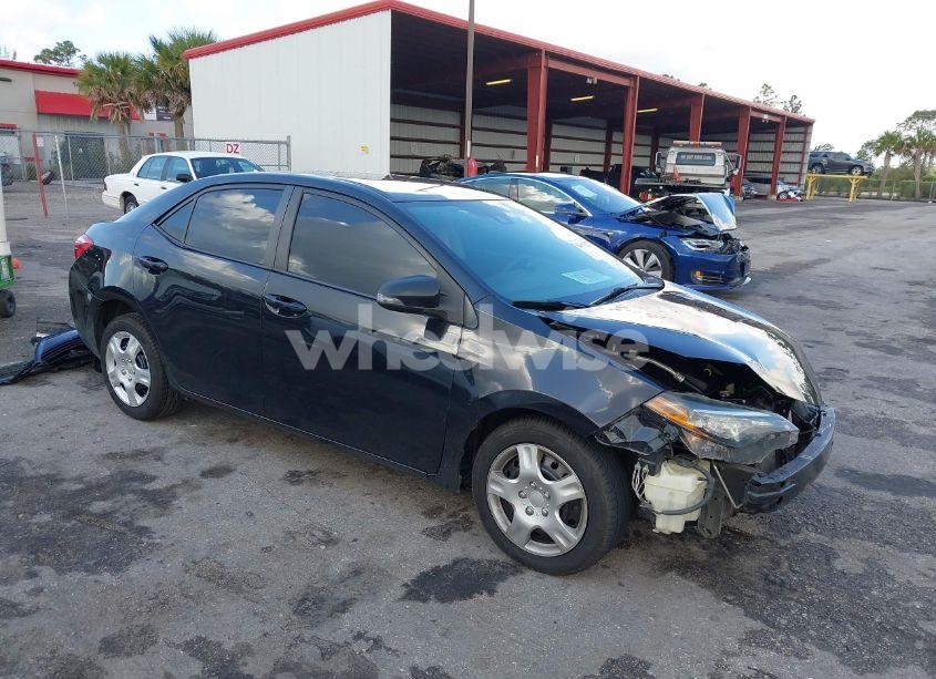 2018 Toyota Corolla LE (VIN 2T1BURHE0JC973310) main photo